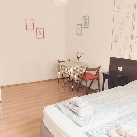 1#Parliament Sunflower Apartments Room บูดาเปสต์ ภายนอก รูปภาพ